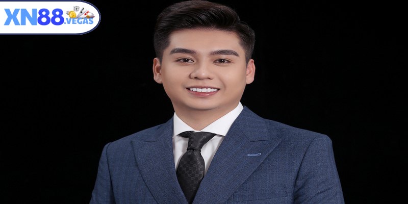 Điểm mạnh của anh là kỹ năng kết nối ý tưởng liền mạnh